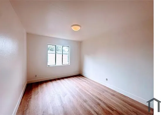 9301 Bancroft Ave #C — Photo 4