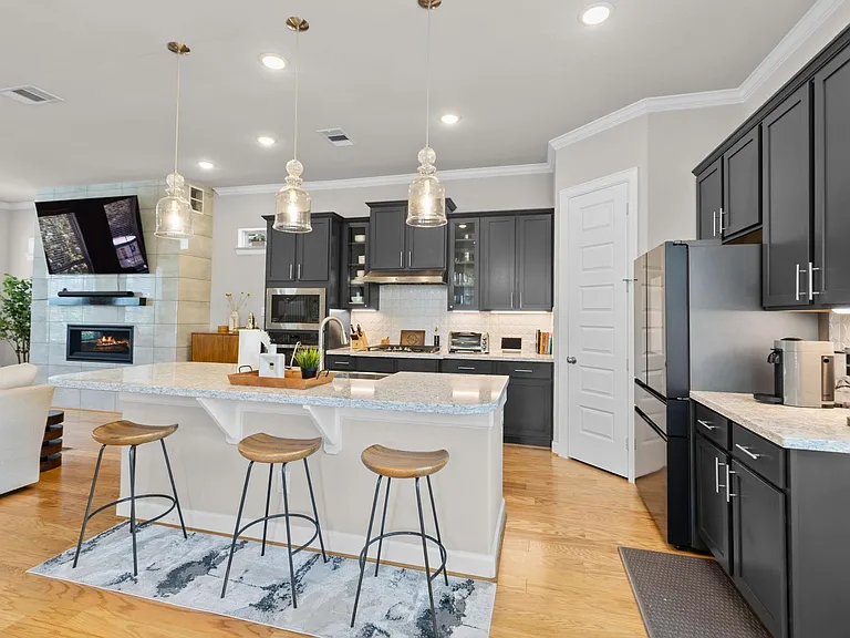 4004 Centre Meadow Way — Photo 14