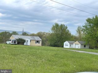 5781 N Timber Ridge Rd, Berkeley Springs, WV 25411