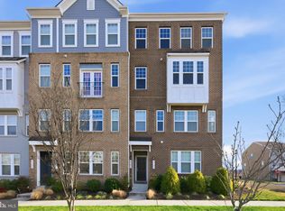 9701 Tealbriar Dr #270, Upper Marlboro, MD 20772
