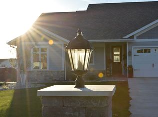 520 Country Club Rd, Sheldon, IA 51201