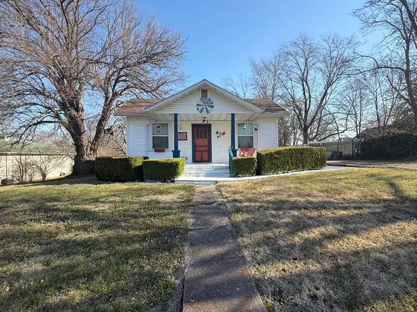 219 Willow Dr, New Bloomfield, MO 65063