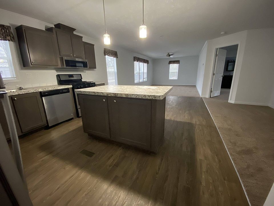 1st image of 260 Pin Oak Dr #24