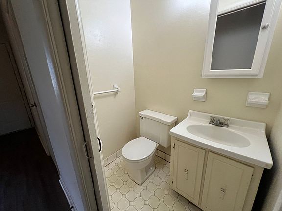 5th image of 111-113 S Dean Rd #111