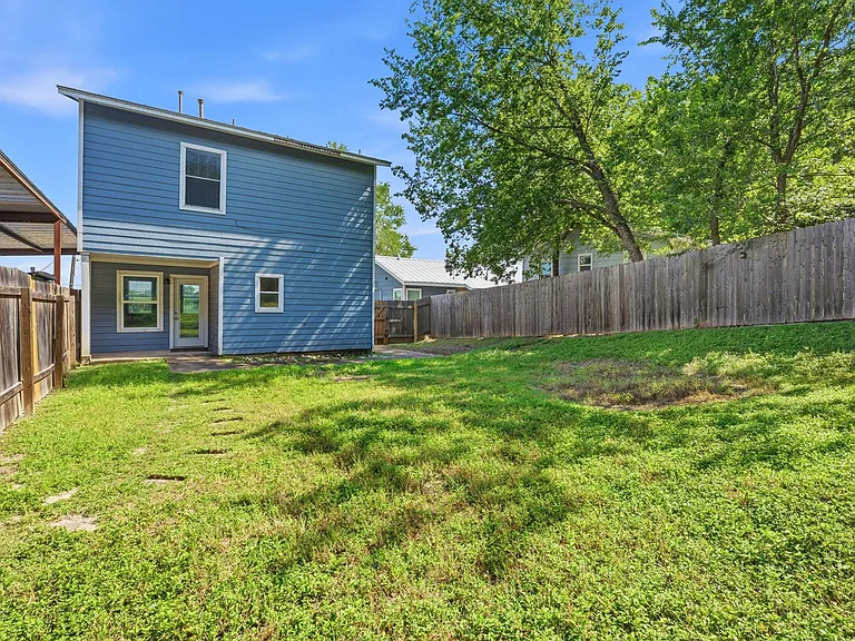 2720 Oak Springs Dr — Photo 24