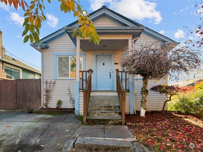 517 N 84TH Street, Seattle, WA, 98103