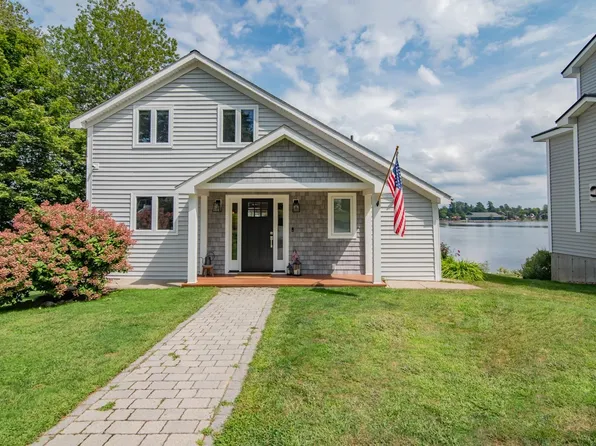 53 W Shore Rd, Windham, NH 03087