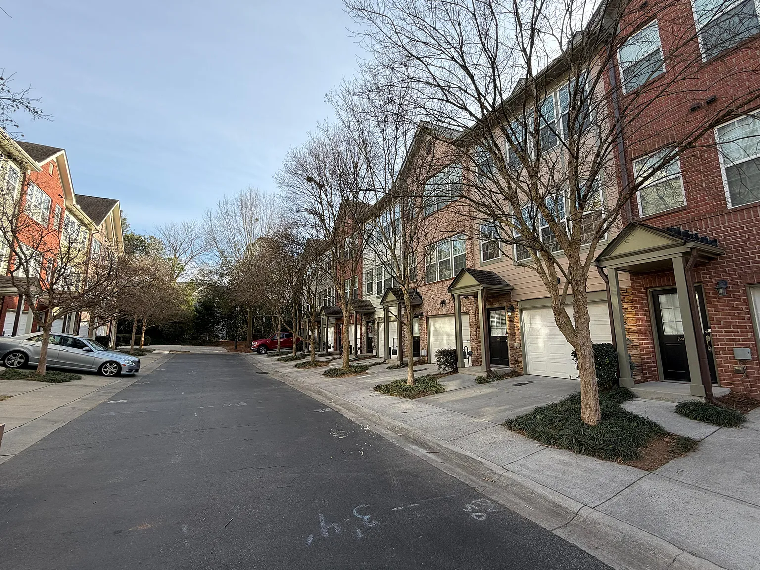 1 bed, 1275 sqft, $2,500 — Photo 2