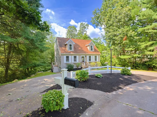 22 Starrett Ave, Middleboro, MA 02346