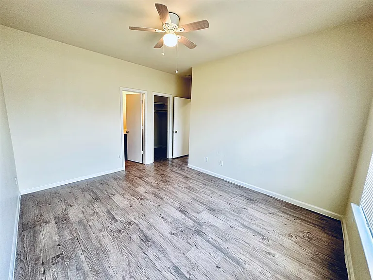 2873 Southampton Way #B — Photo 25