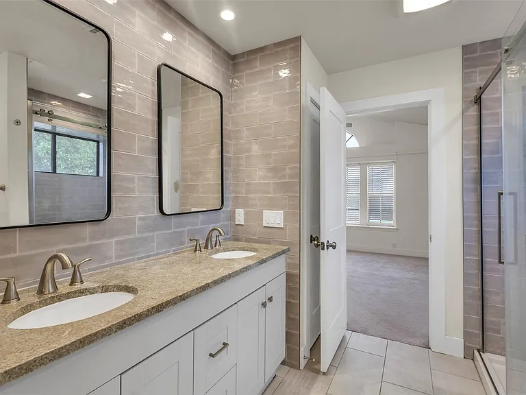 12312 Yarmont Way — Photo 21