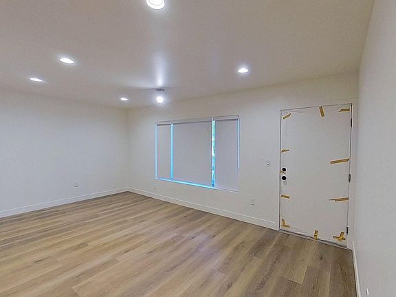 4th image of 829 N Garfield St #3