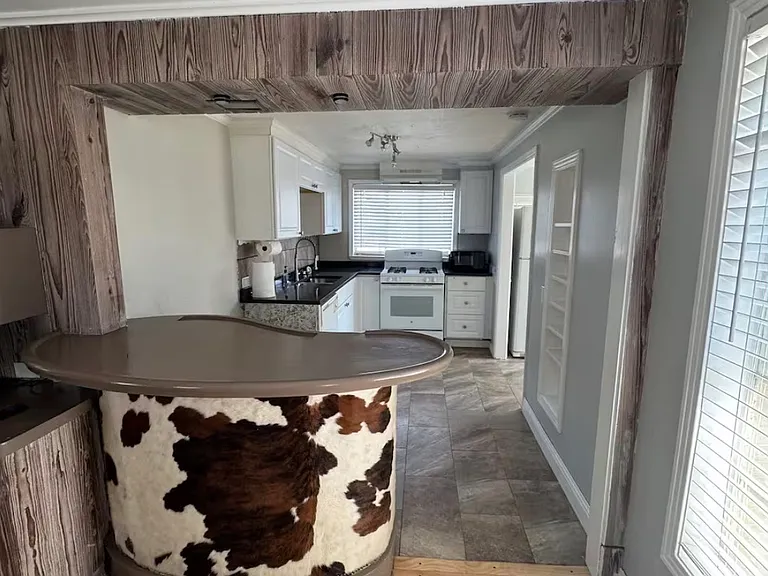 701 Monticello Dr #205 — Photo 16