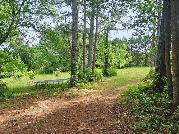 2nd image of 496 Blalock Rd SE