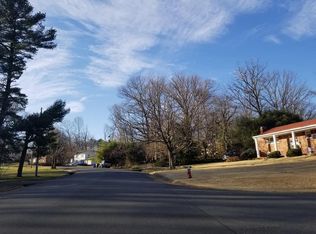 8904 Burbank Rd, Annandale, VA 22003