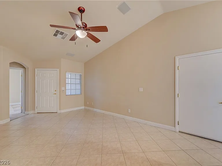 8556 Lakota St — Photo 6