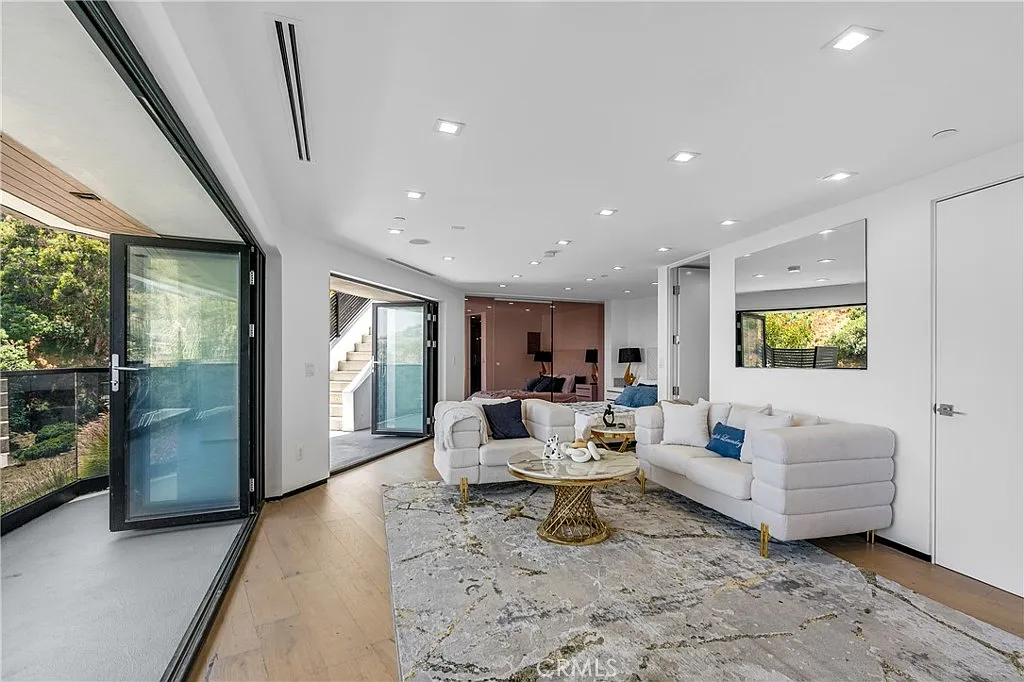 1 bed, 800 sqft, $4,500 — Photo 1