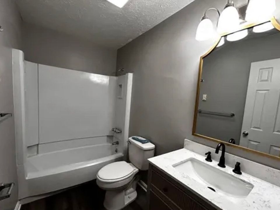 1st image of 543 Gray Ave