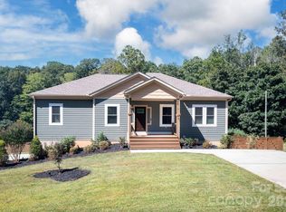 139 Ridge Rd, Candler, NC 28715