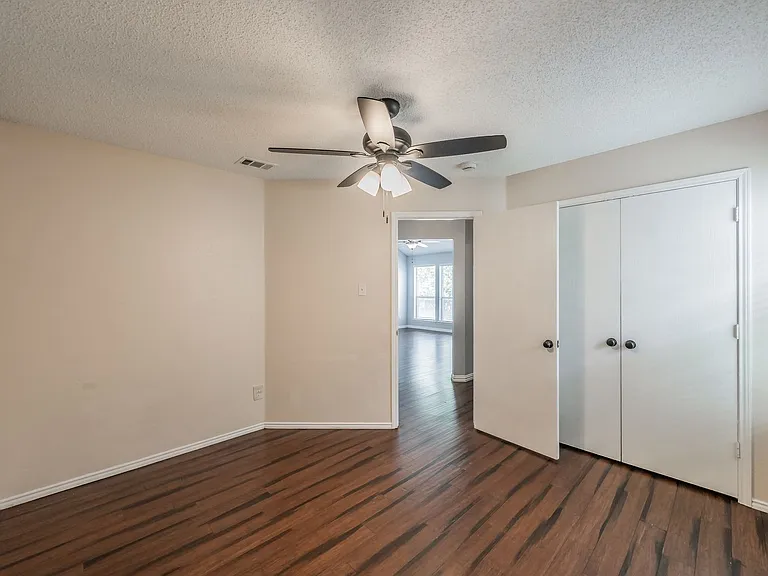 8109 Mosstree Dr — Photo 6