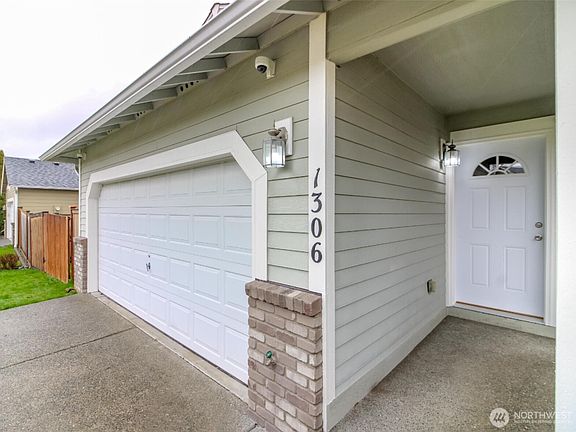 2nd image of 1306 Hansberry Avenue NE