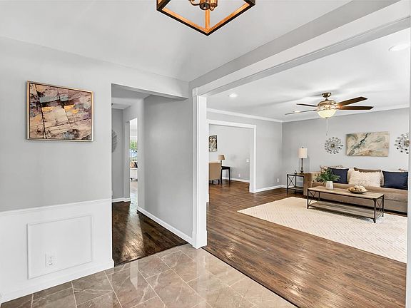 4th image of 313 Northmoor Dr