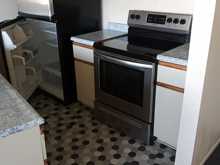 445 Landfair Ave #202 — Photo 9
