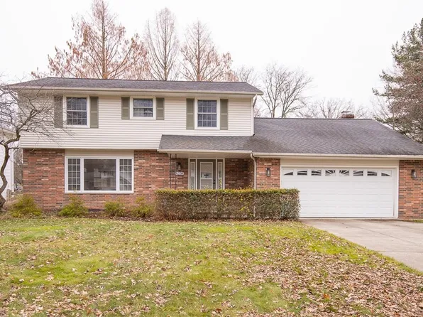 5228 Hickory Dr, Lyndhurst, OH 44124