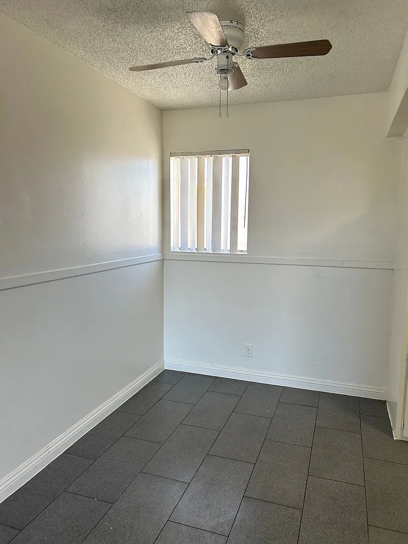 3840 Hazelwood St — Photo 3