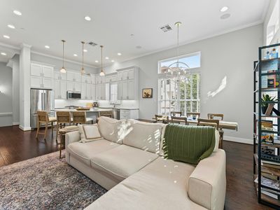 1105 Fowler St, Houston, TX, 77007