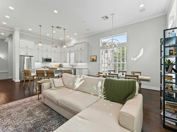 1105 Fowler St, Houston, TX 77007