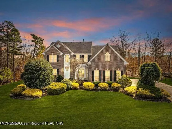 33 Jefferson Court, Jackson, NJ 08527