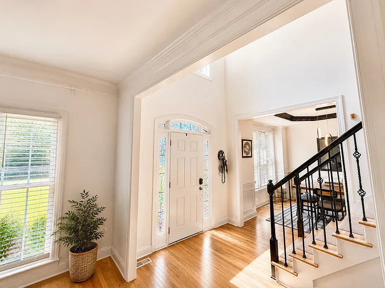 6730 Ridgefield Dr — Photo 4