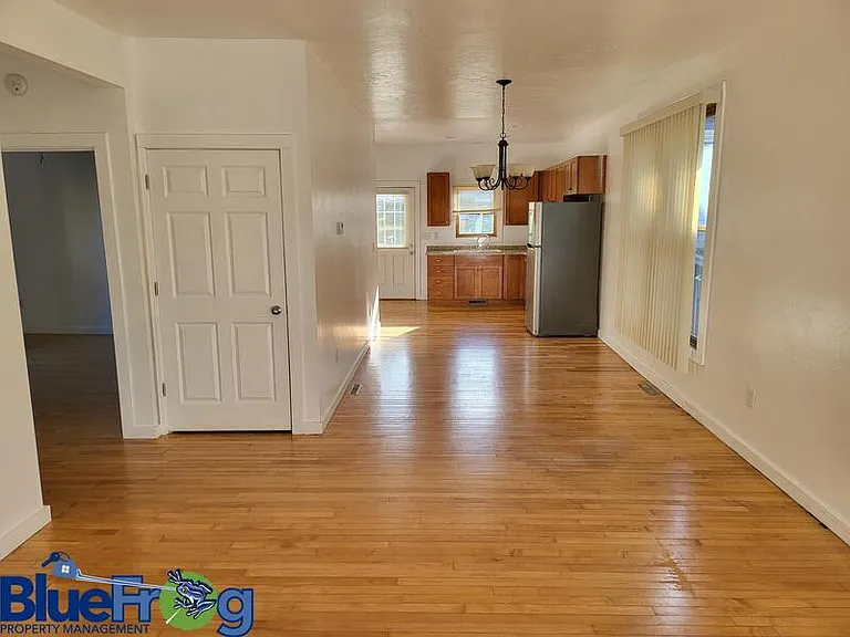 708 Chicago St — Photo 5