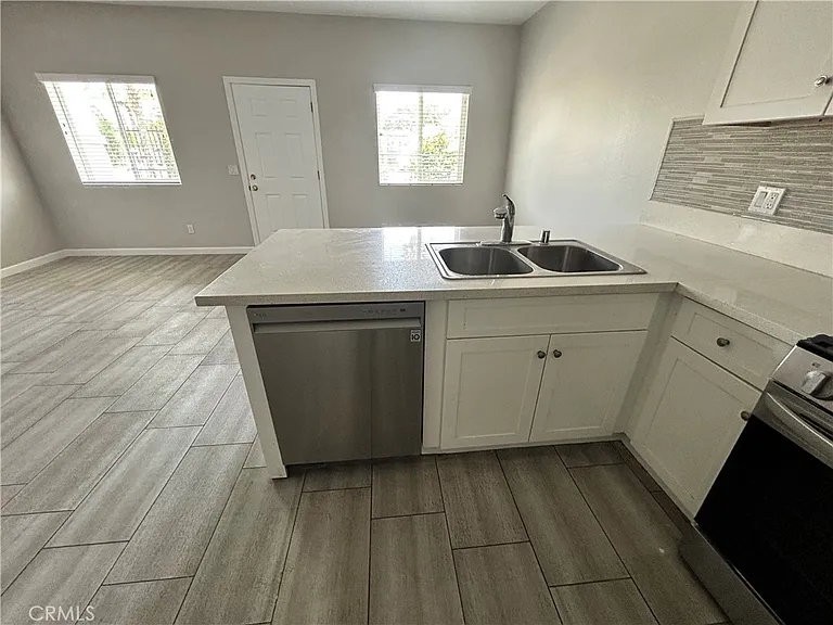 13665 Arrow Blvd #6 — Photo 30