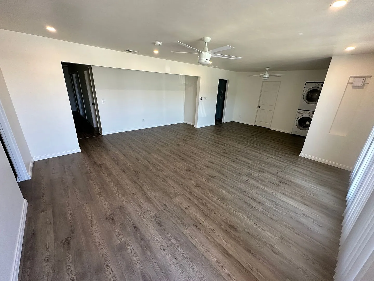 Large House on Dorothy Dr! — Photo 4