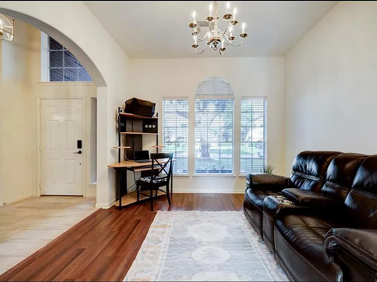 12918 Stratford Heights Dr — Photo 4