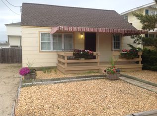 107 E 12th St, Ship Bottom, NJ 08008