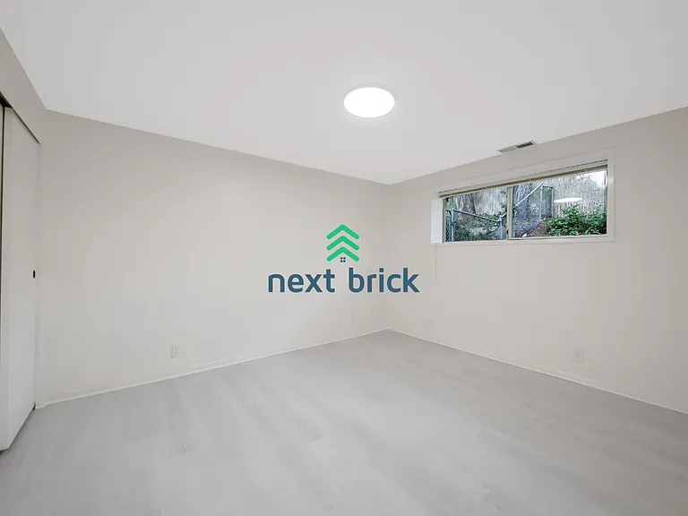 15458 4th Ave NE — Photo 14