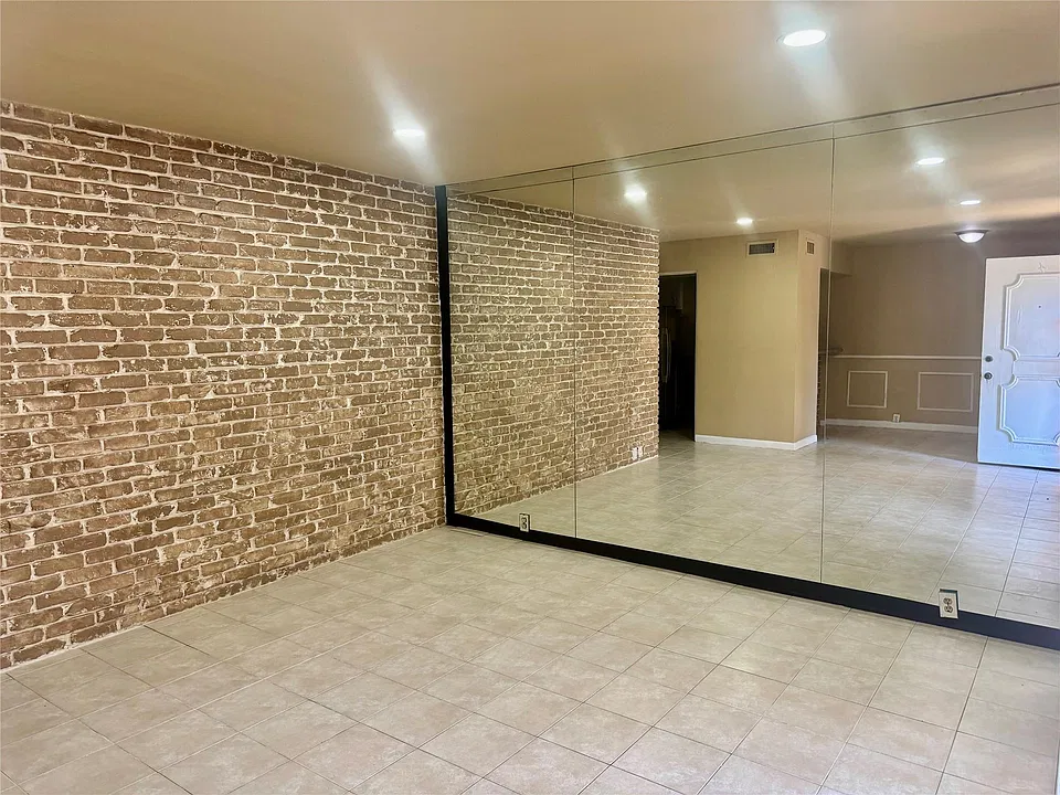 5353 Richmond Ave #4