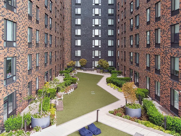 The Brick of Hackensack — Photo 40