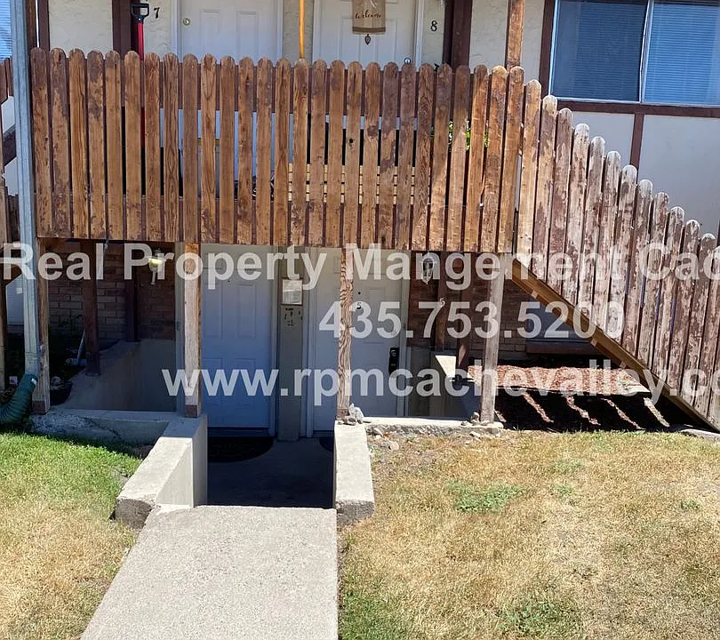271 Riverbend Rd