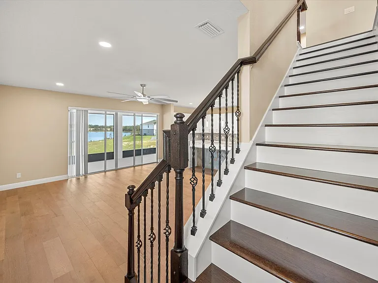 2049 Heart Lake Dr — Photo 45