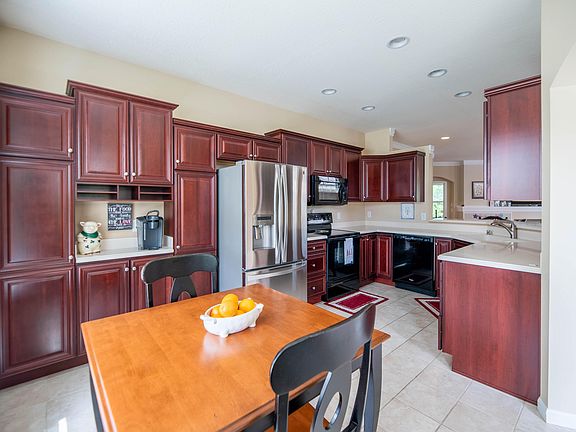 3rd image of 2490 Ormond Dr