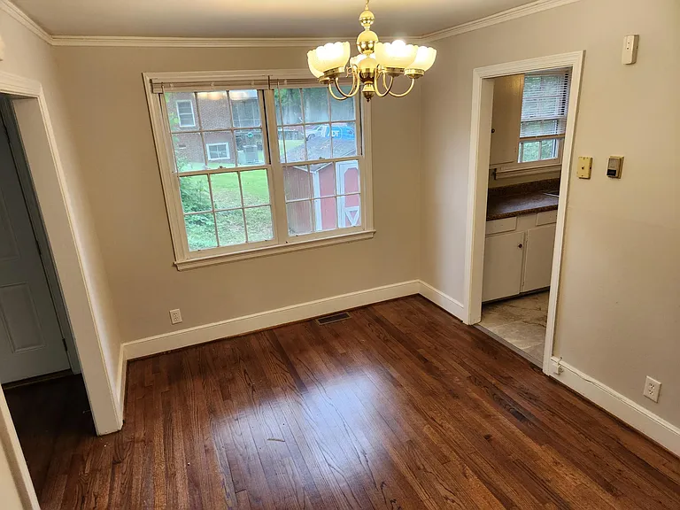 4312 Wentworth Dr — Photo 14