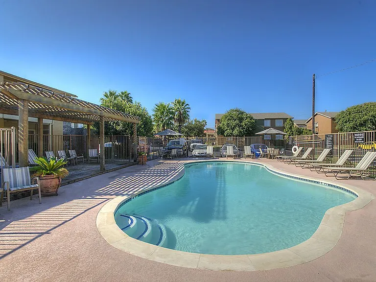 Chateau Avalon of Austin — Photo 13