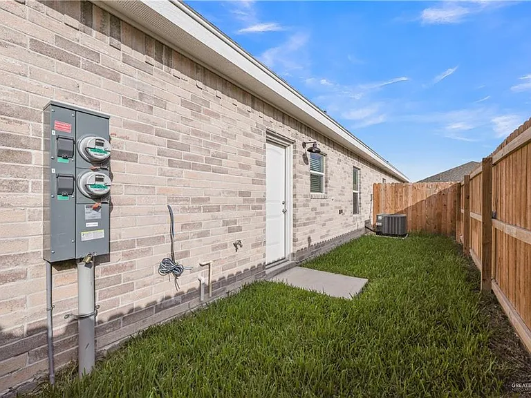 2605 E Israel Ave #1 — Photo 17