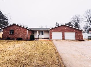 525 E Babcock Ln, Rensselaer, IN 47978