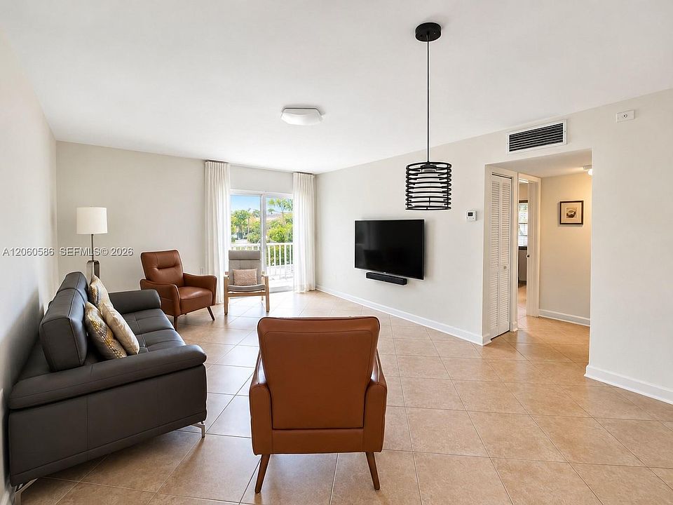 1st image of 9651 SW 77th Ave APT 206E