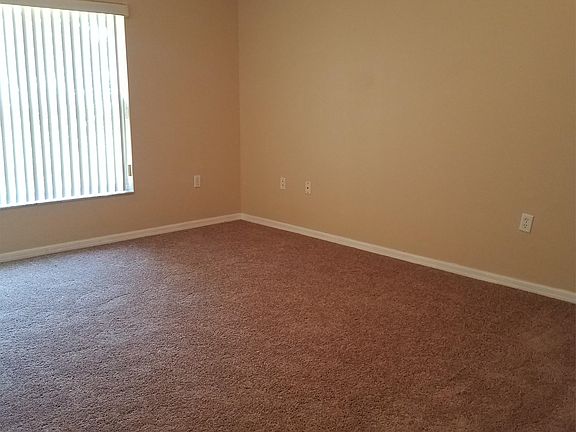5th image of 520 Gull Dr